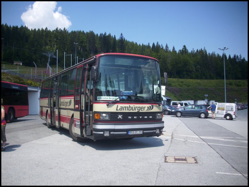 Setra 213 UL von Lambrger aus Deutschland vor dem groen Arber.