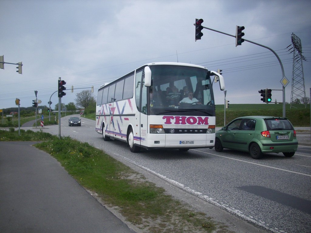 Setra 315 HDH von Thom aus Deutschland in Mukran.