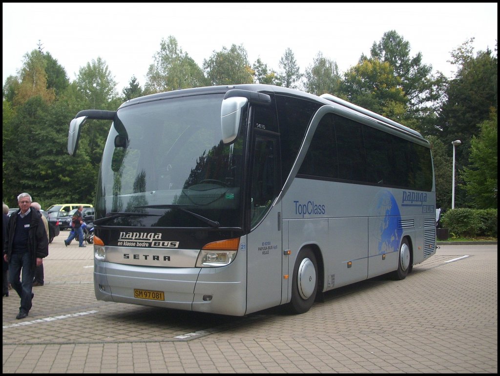 Setra 411 HD von Papuga aus Dnemark vor der Bastei.