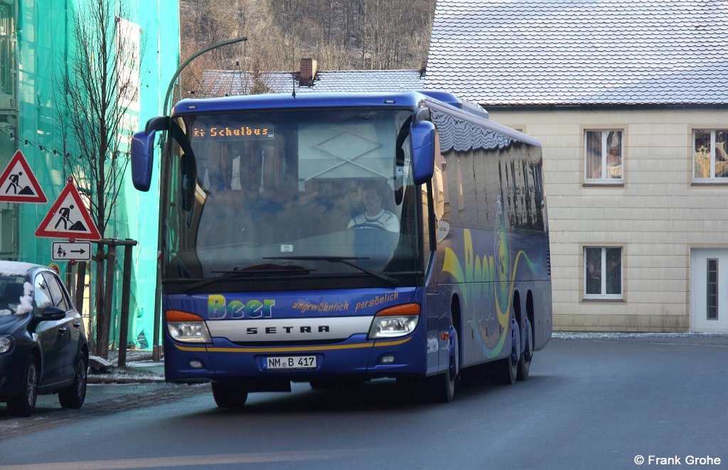 SETRA als Schulbus von Beer Busreisen Parsberg, fotografiert in Beratzhausen am 19.12.2011