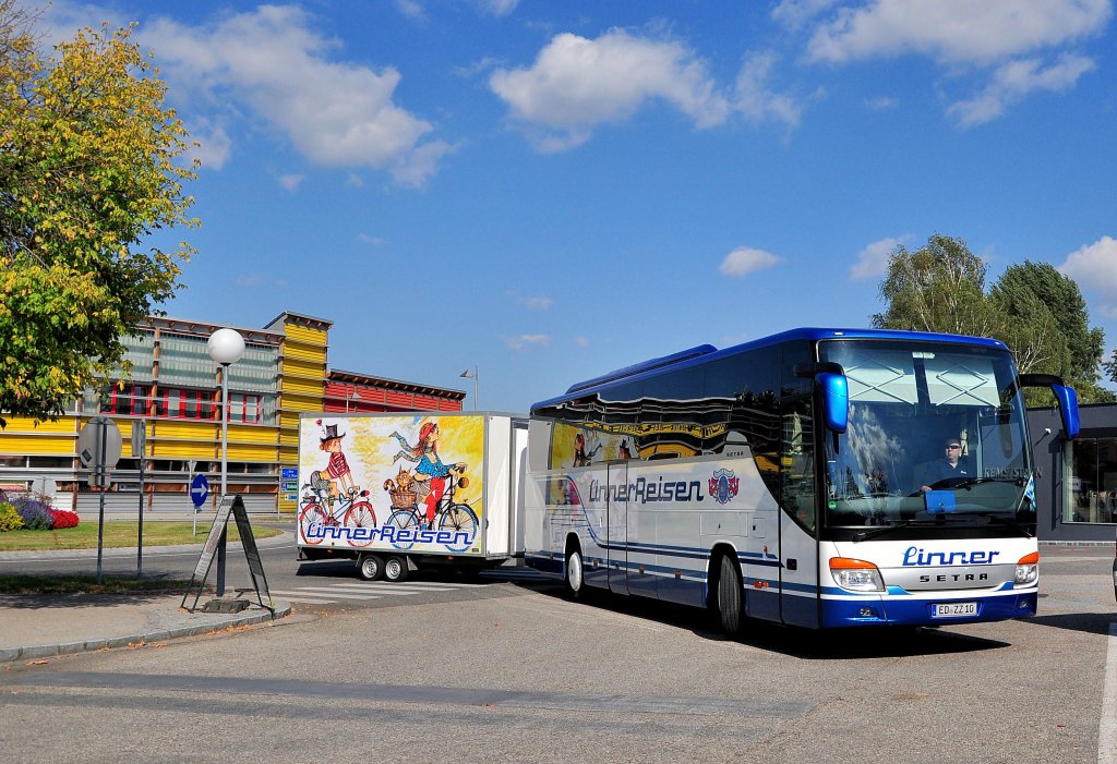 SETRA S415 GT-HD von LINNER Reisen aus Deutschland mit Radhnger im Sept. 2012 in Krems an der Donau gesehen.