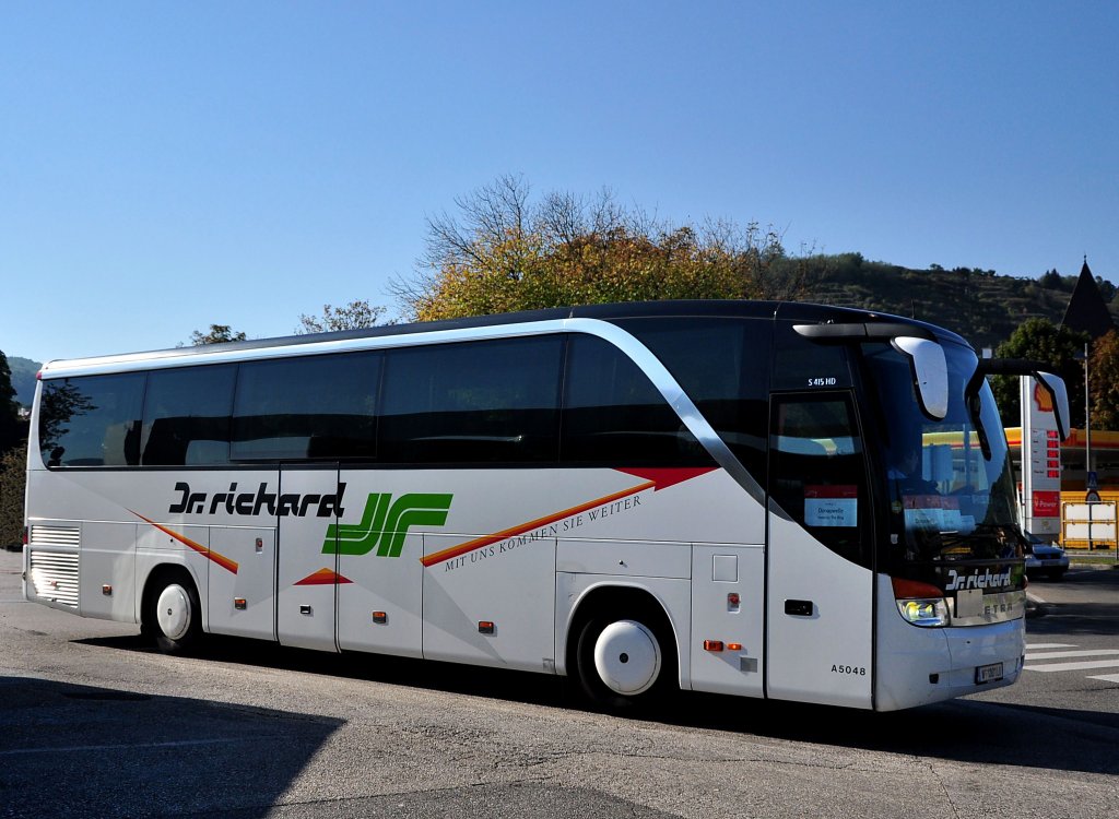 SETRA S415 HD von Dr. RICHARD aus Wien im September 2012 in Krems unterwegs.