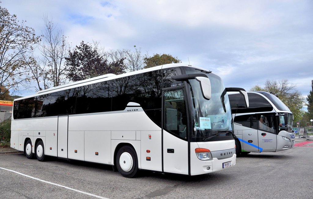 SETRA S416 GT-HD aus Obersterreich am 27.9.2012 in Krems an der Donau gesehen.