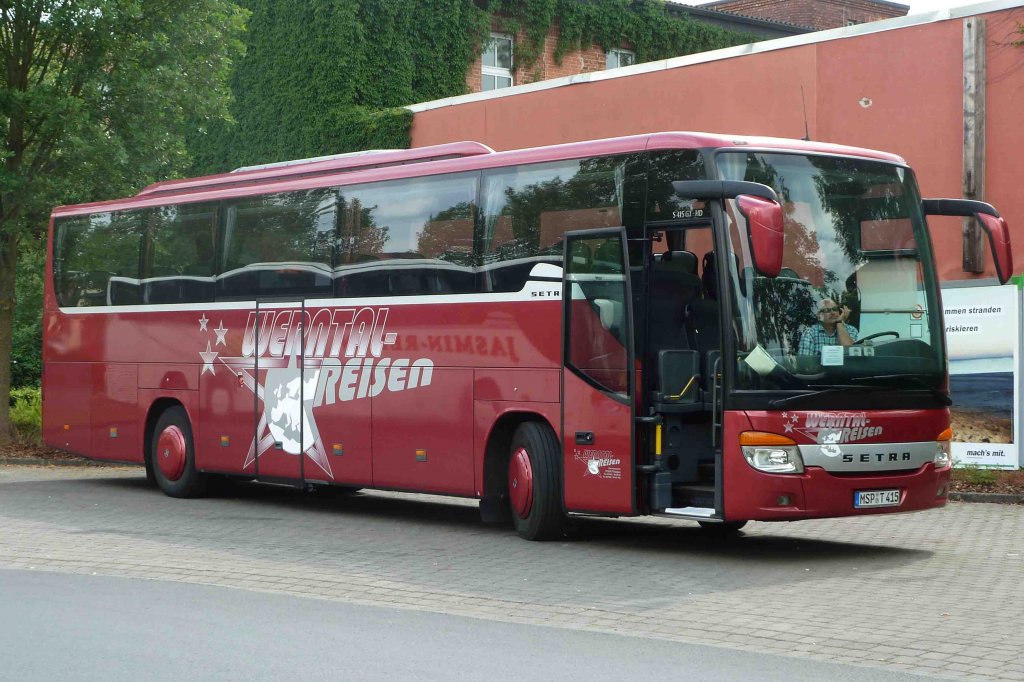 SETRA von  WERNTAL-REISEN  steht am 21.05.2011 in Fulda