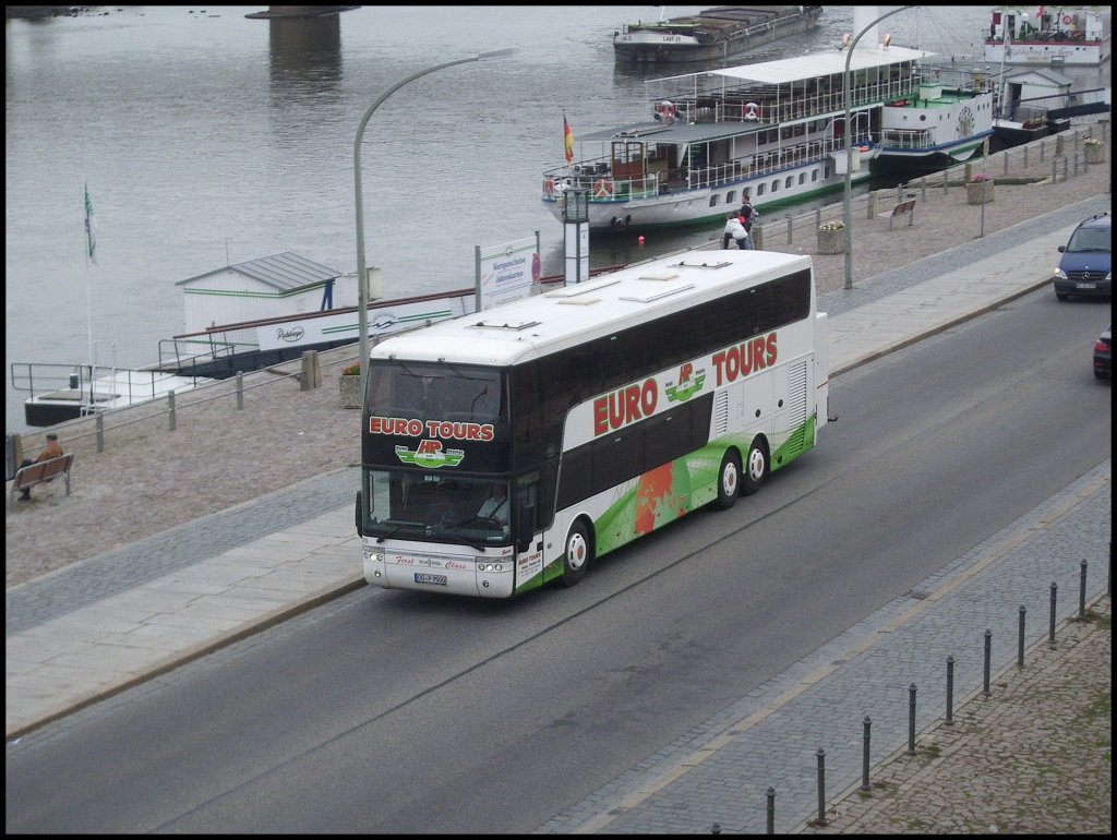 Van Hool TD925 von Euro Tours aus Deutschland in Dresden.