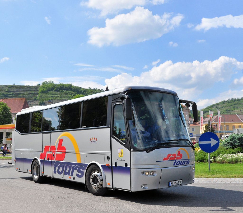 VDL BOVA von SAB tour`s aus Obersterreich am 29. Mai 2013 in Krems an der Donau gesehen.