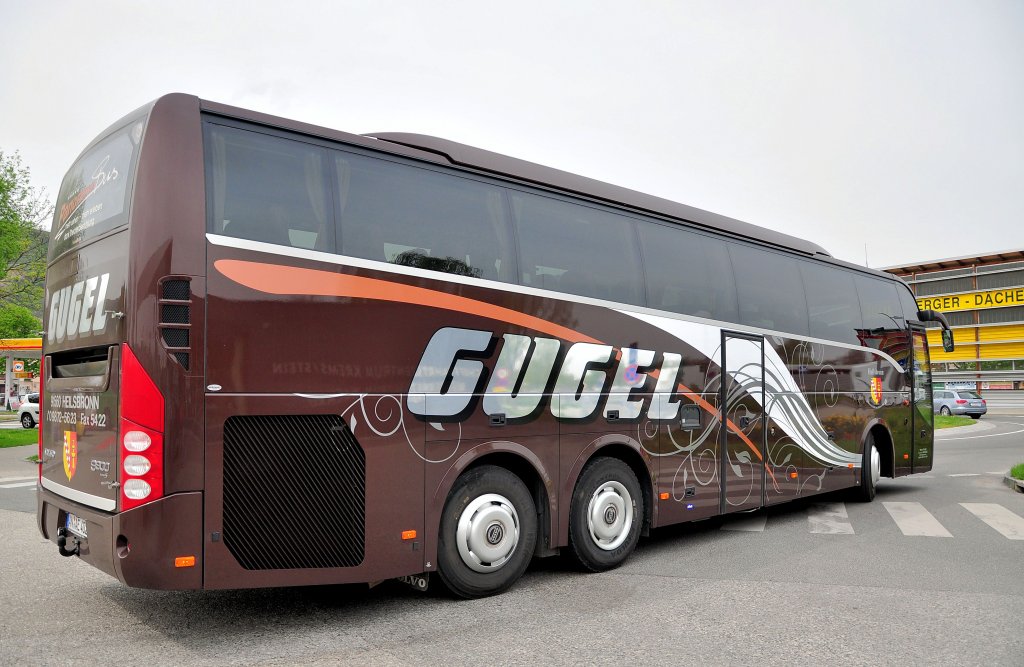 VOLVO 9700 von GUGEL Reisen aus der BRD am 27.4.2013 in Krems.