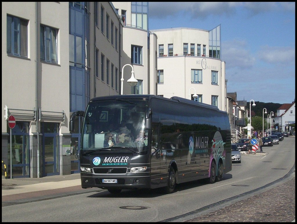 Volvo 9900 von Mugler aus Frankreich in Sassnitz.