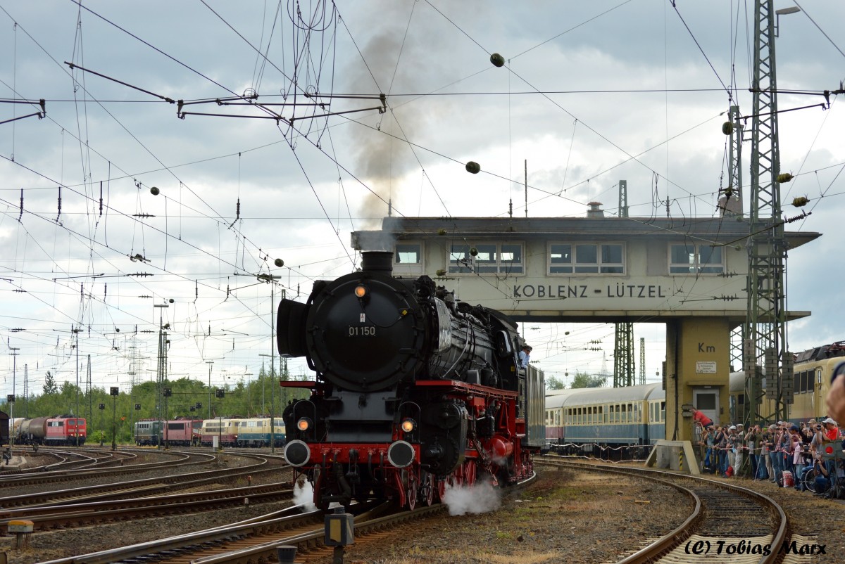 01 150 bei Rangierfahrten beim Sommerfest in Koblenz am 13.06.2015.