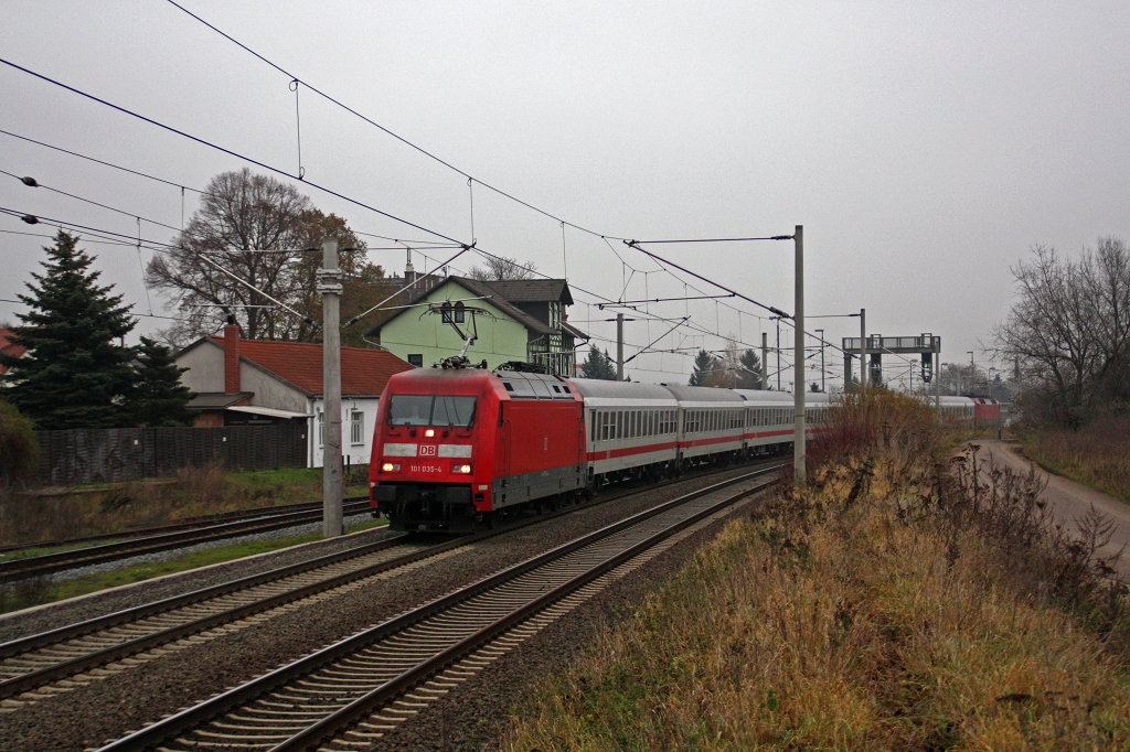 101 035 am 29.11.14 in Vieselbach Gen Erfurt Hbf