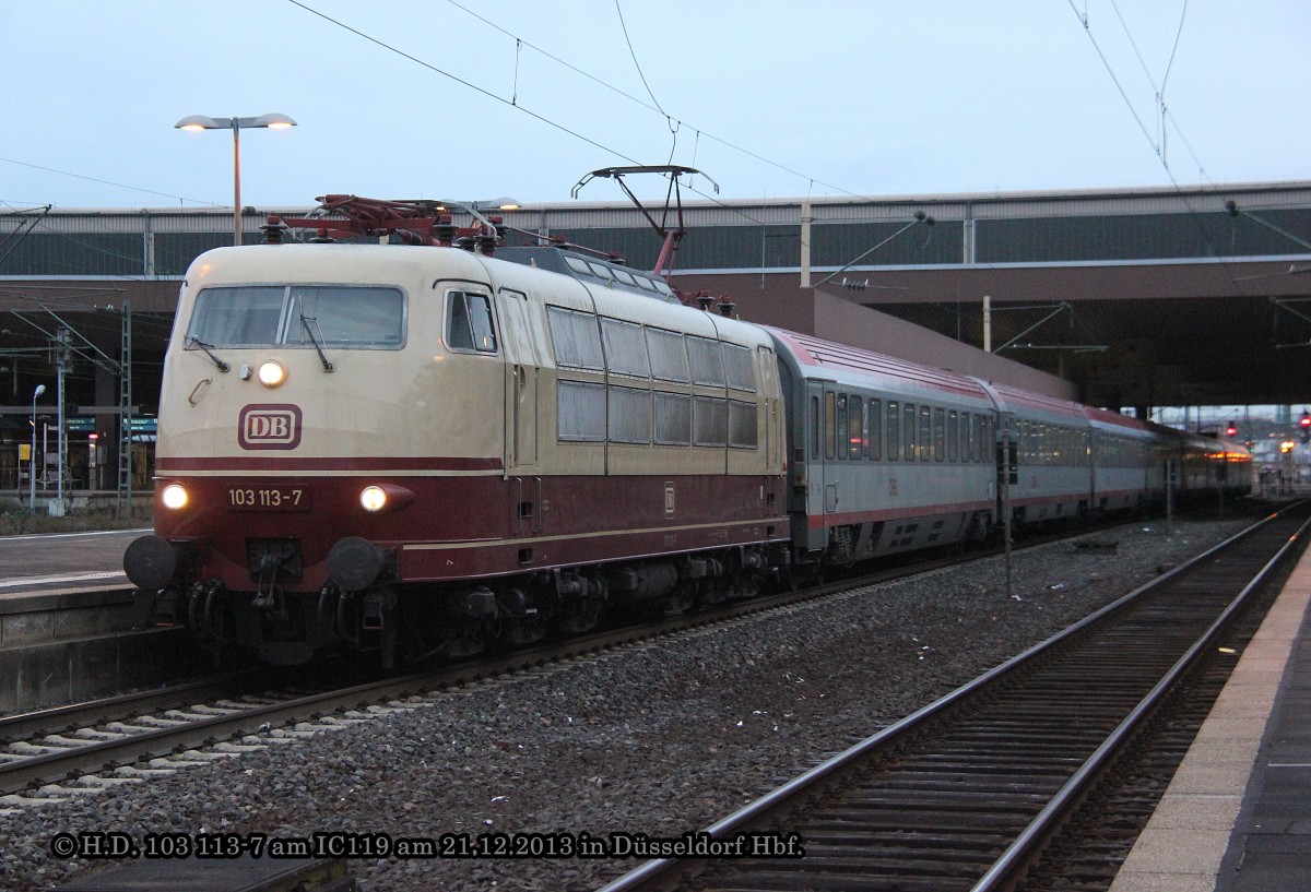 103 113-8 am 21.12.2013 in Düsseldorf Hbf.