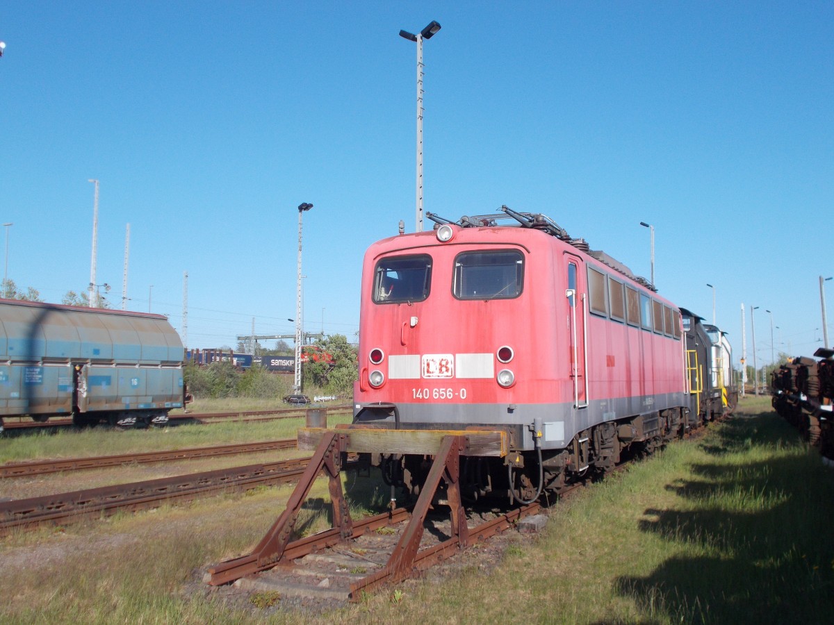 140 656 hatte man in die Einsatzstelle Mukran gebracht wo ich sie,am 14.Mai 2015,fotografierte.