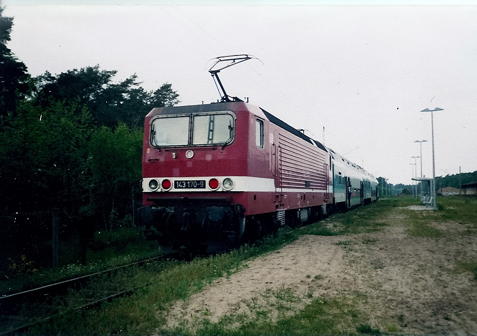 143 170 im Bahnhof Prora.