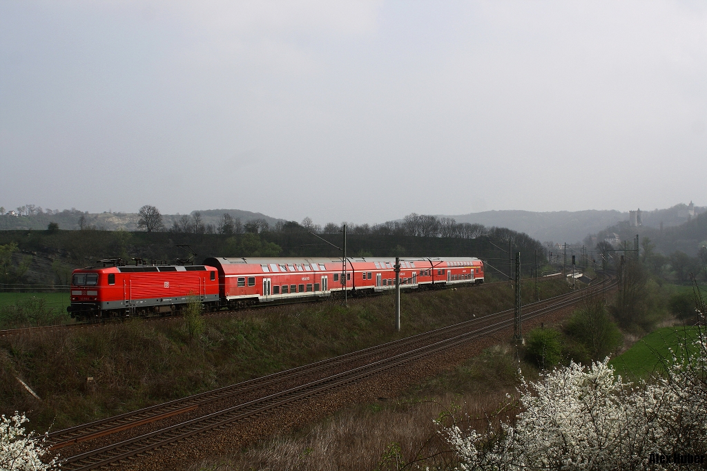 143 858 in ri. Saalfeld am Abzw Saaleck