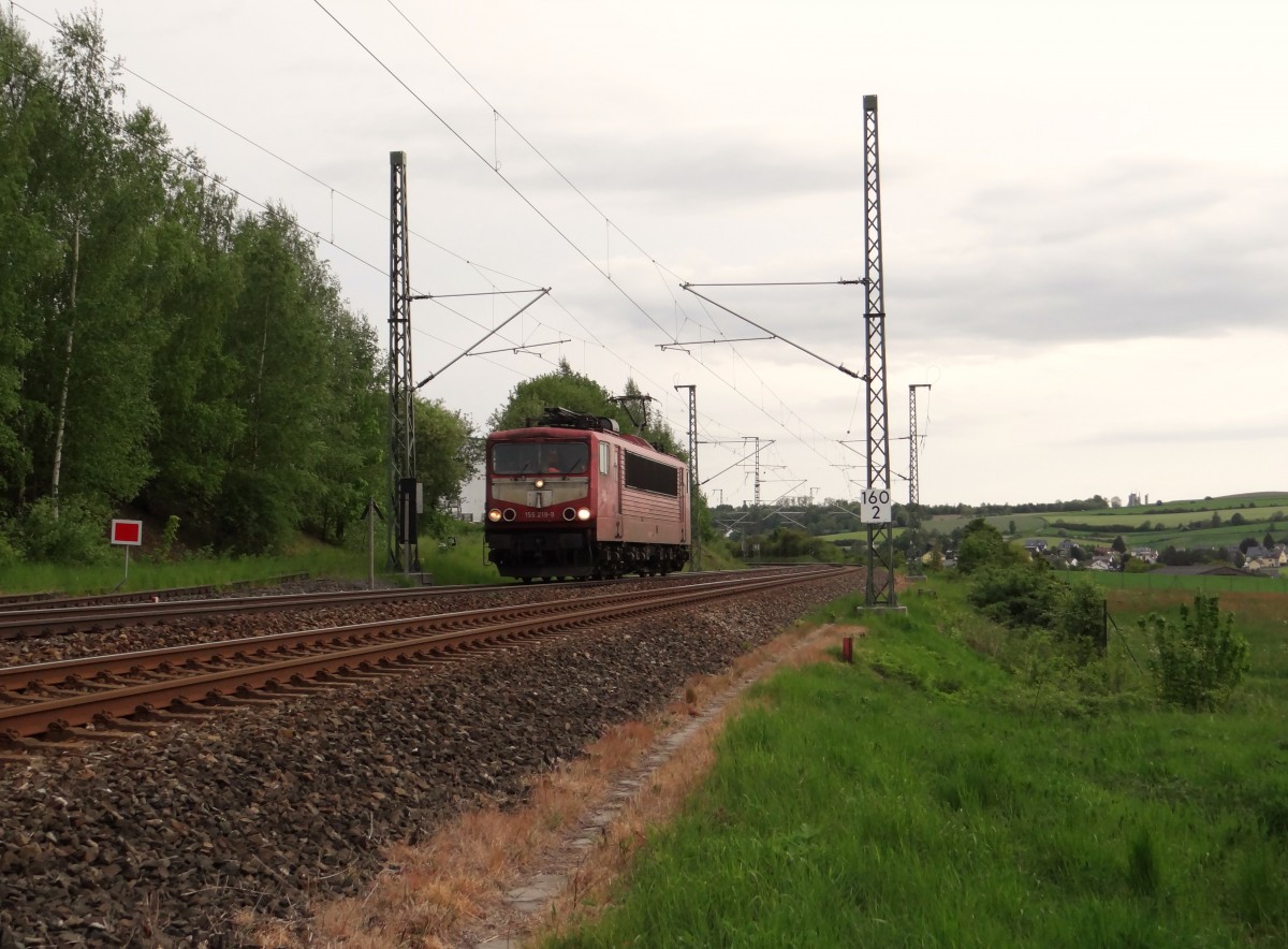 155 219-9 hier am 19.05.15 kurz hinter Hof/Saale zu sehen.