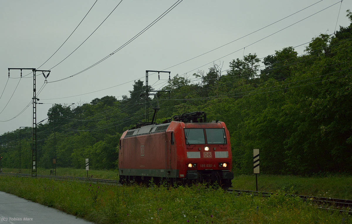 185 030 Lz hinter Weiterstadt am 01.06.2016