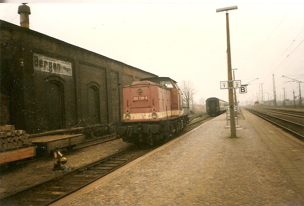 202 726 mußte nach der Ankunft aus Lauterbach in Bergen/Rügen umsetzen.