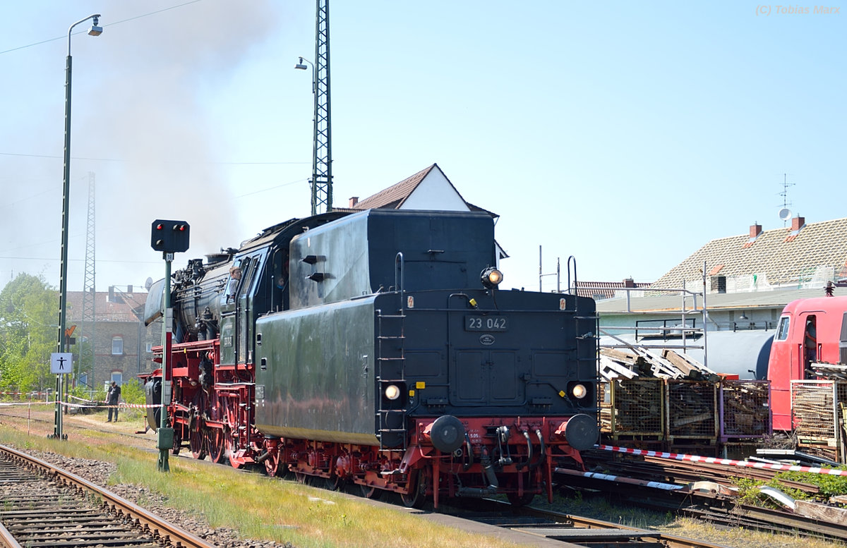 23 042 bei F�hrerstandsmitfahrten am 07.05.2016