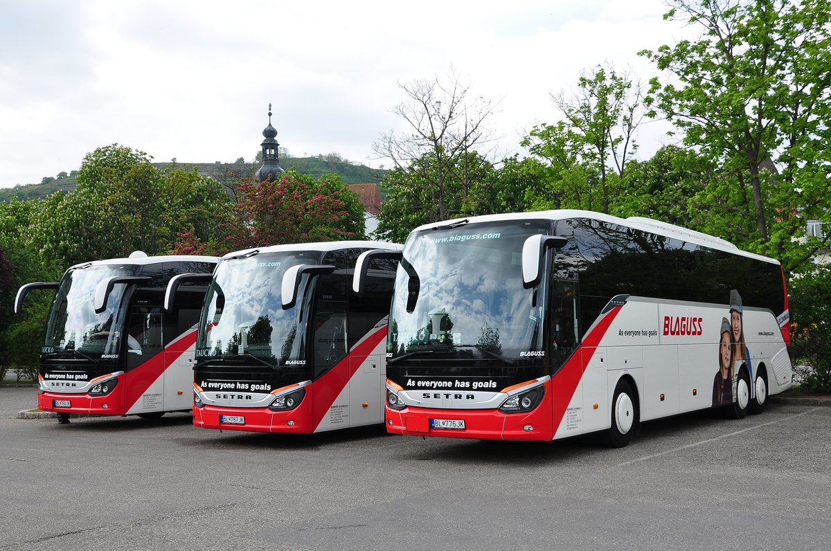 3 mal Setra 516 HD von Blaguss aus der SK in Krems gesehen.