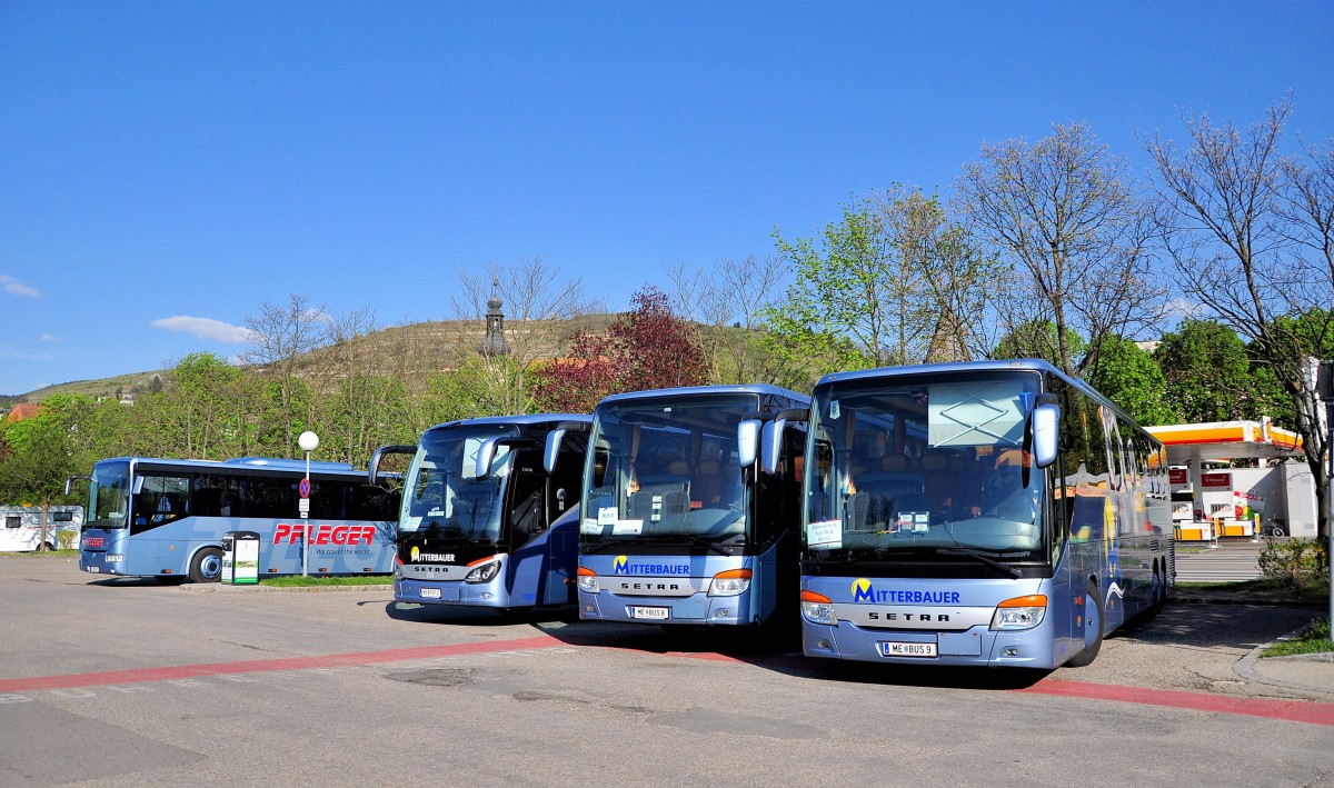 3mal Mitterbauer Busse aus sterreich im April 2015 in Krems,links ein Setra 515 HD dann ein Setra 415 GT-HD und rechts ein Setra 417 GT-HD.