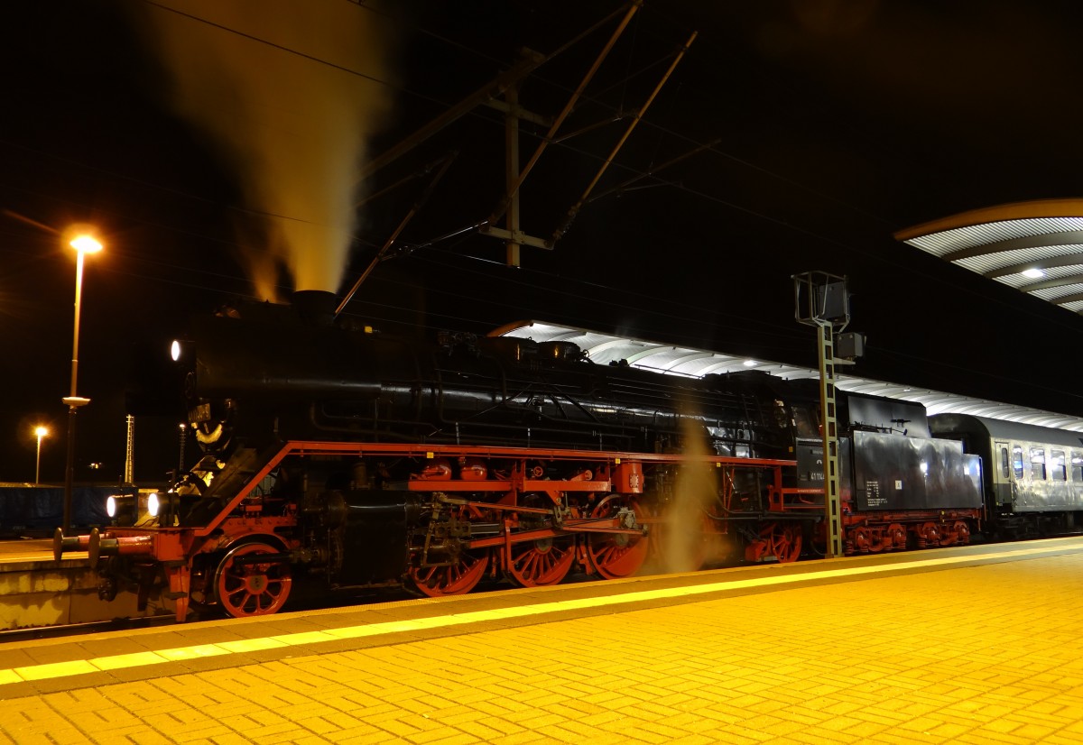 41 1144(IGE Werrabahn) zusehen am 30.11.13 mit dem Wartburg Express nach der Rckankunft in Saalfeld/Saale.