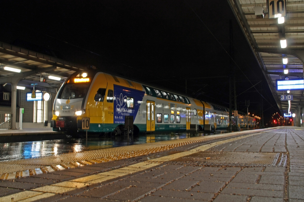 445 113 der ODEG in Weimar am 13.12.14 .