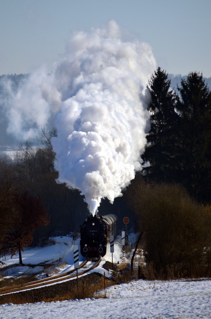 52 1360 der Eisenbahnfreunde Vienenburg mit einem Sonderzug der Eisenbahnfreunde Treysa bei Berzhahn am 07.02.2015
