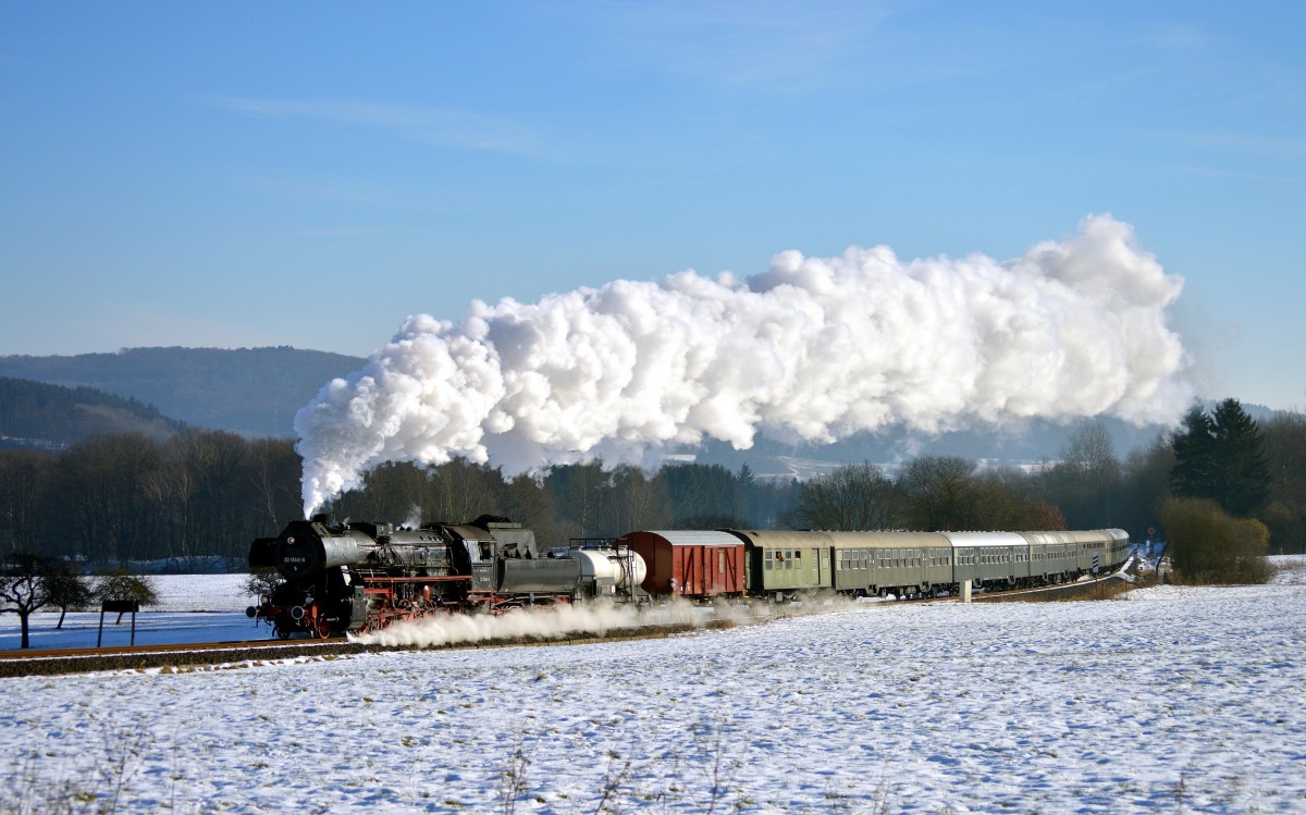 52 1360 der Eisenbahnfreunde Vienenburg mit einem Sonderzug der Eisenbahnfreunde Treysa bei Berzhahn am 07.02.2015
