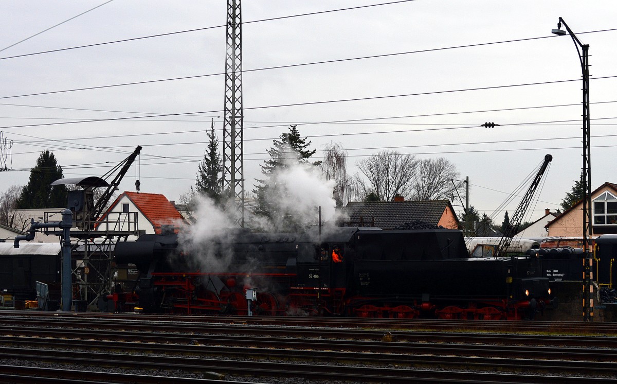 52 4867 der Historischen Eisenbahn Frankfurt im Eisenbahnmuseum Darmstadt Kranichstein am 13.12.2014