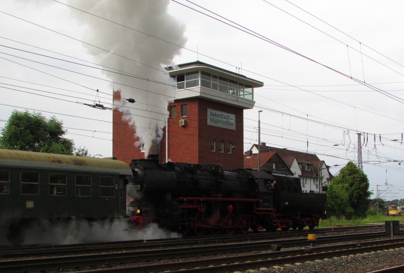 52 8134-0(Eisenbahnfreunde Betzdorf) beim Rangieren im Bahnhof Darmstadt Kranichstein am 27.Mai.2014