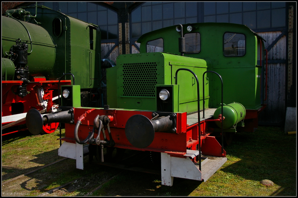 6. Dresdner Dampfloktreffen, 12.04.2014: Kö 0073 wurde 1933 von Windhoff, Typ LN 25 II, gebaut. Seit 1996 ist die kleine Lok, die noch bei den Stadtwerken Andernach im Einsatz war, Museumslok.