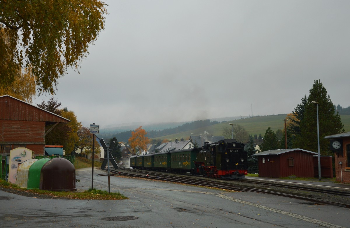 99 1772-5 bei der Einfahrt in Neudorf am 26.10.2015 mit P 1000