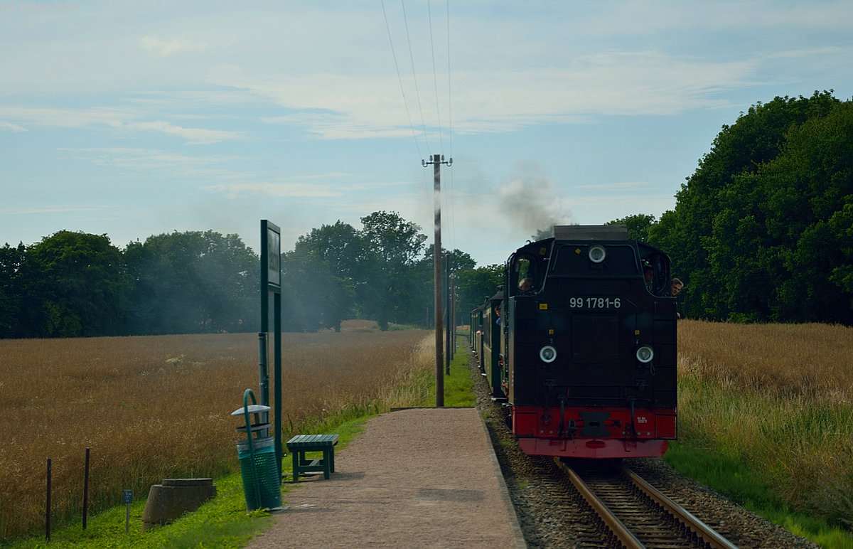 99 1781-6 mit P 109 bei der Einfahrt in Beuchow am 23.07.2016