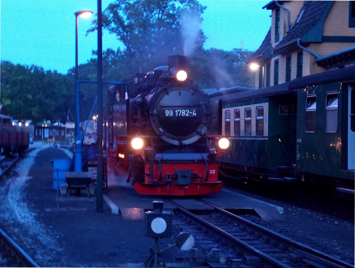 99 1782-4 stand am Abend des 01.08.2014 in Göhren am Wasserkran.Fotograf war mein Vater Stefan Marx.