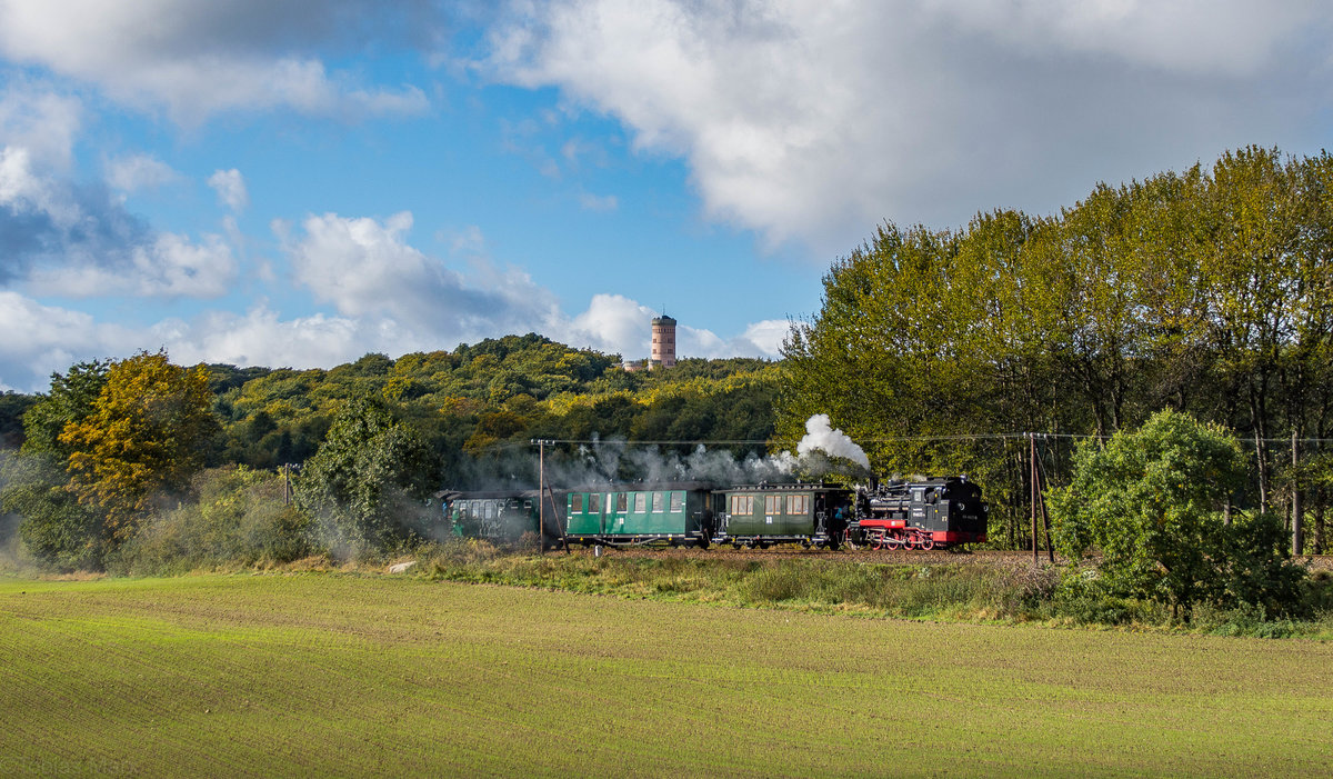 99 4633 mit dem DR Zug bei Garftitz am 08.10.17