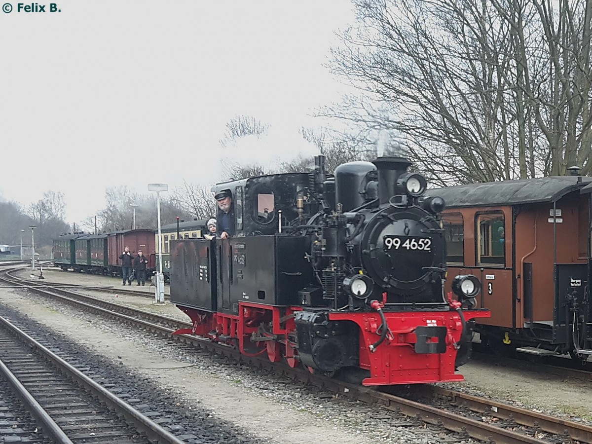 99 4652 der R�BB in Putbus am 15.03.2015