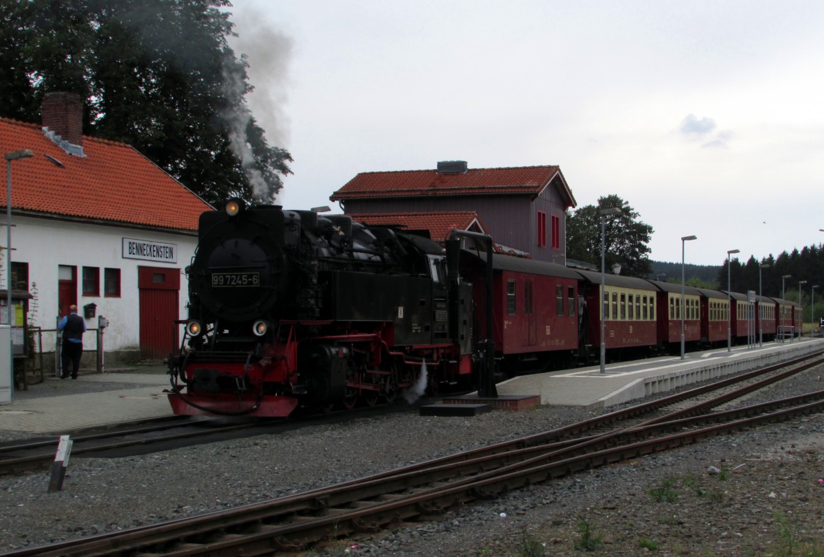 99 7245-6 stand am 13.08.2014 mit P 8929 in Benneckenstein 