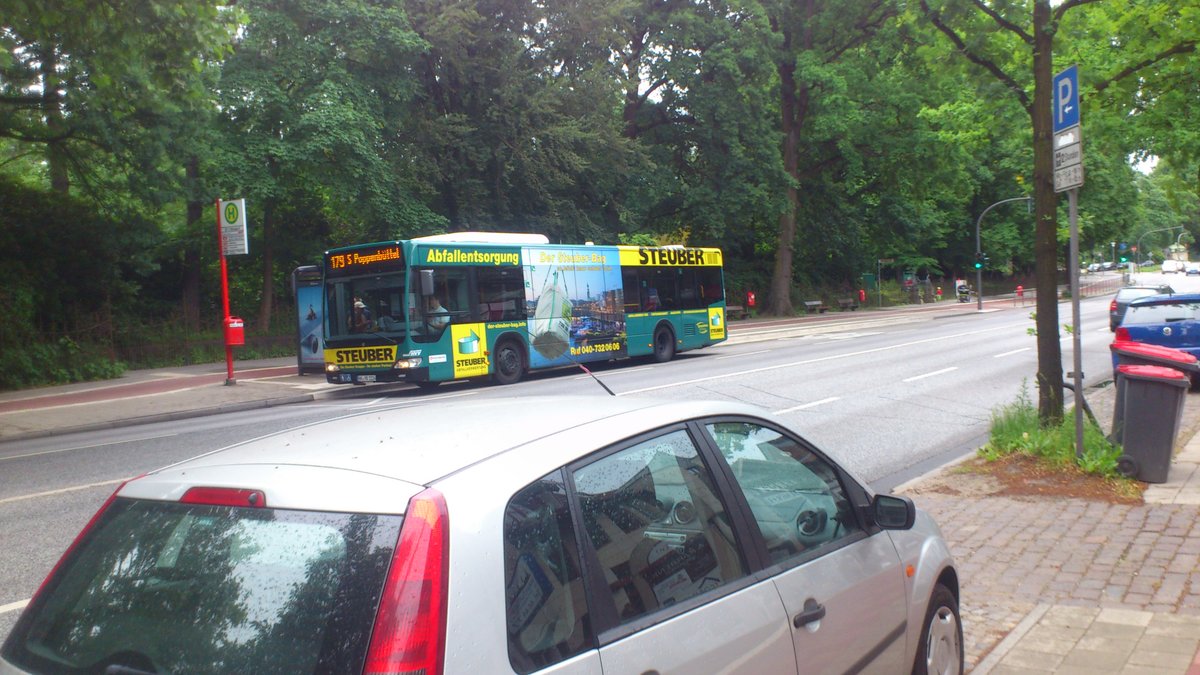 ....aber auch mit Vollwerbung fahren einige durch die Stadt 