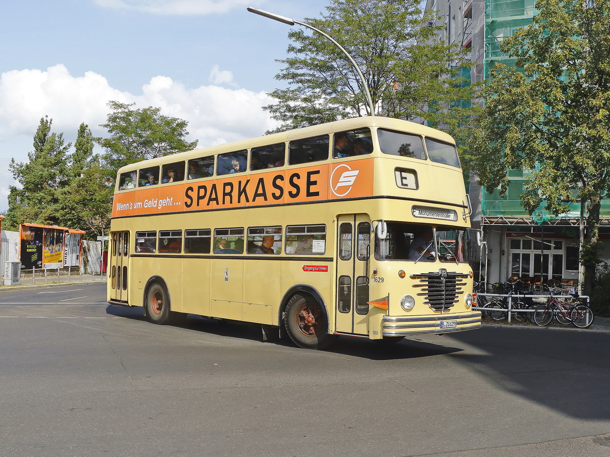 Am 08. September 2019 fuhr der Bus Bssing D2U 64 die Gste zum Depot fr Kommunalverkehr des Deutschen Technikmuseums an der Monumentenstrae in Schneberg. 