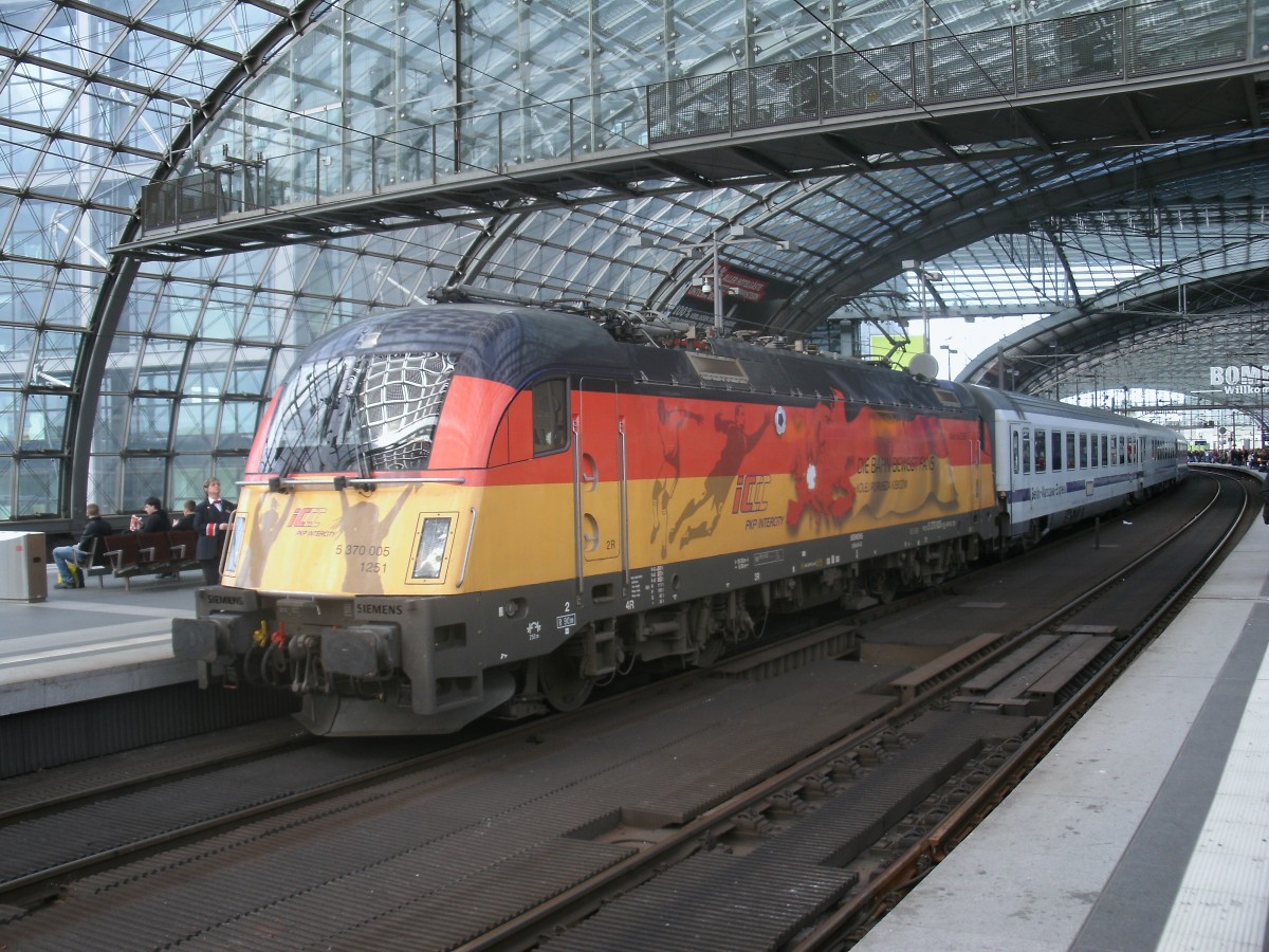 Am 12.Mai 2012 konnte ich die 5 370 005 im Berliner Hbf fotografieren.