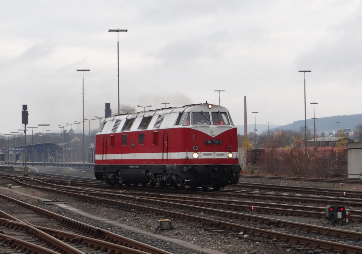 Am 22.11.13 brachte die 118 770 der MTEG mit einer ITEGRO ER 20 einen Kesselzug nach Marktredwitz. Hier zusehen bei der R�ckfahrt von Marktredwitz.