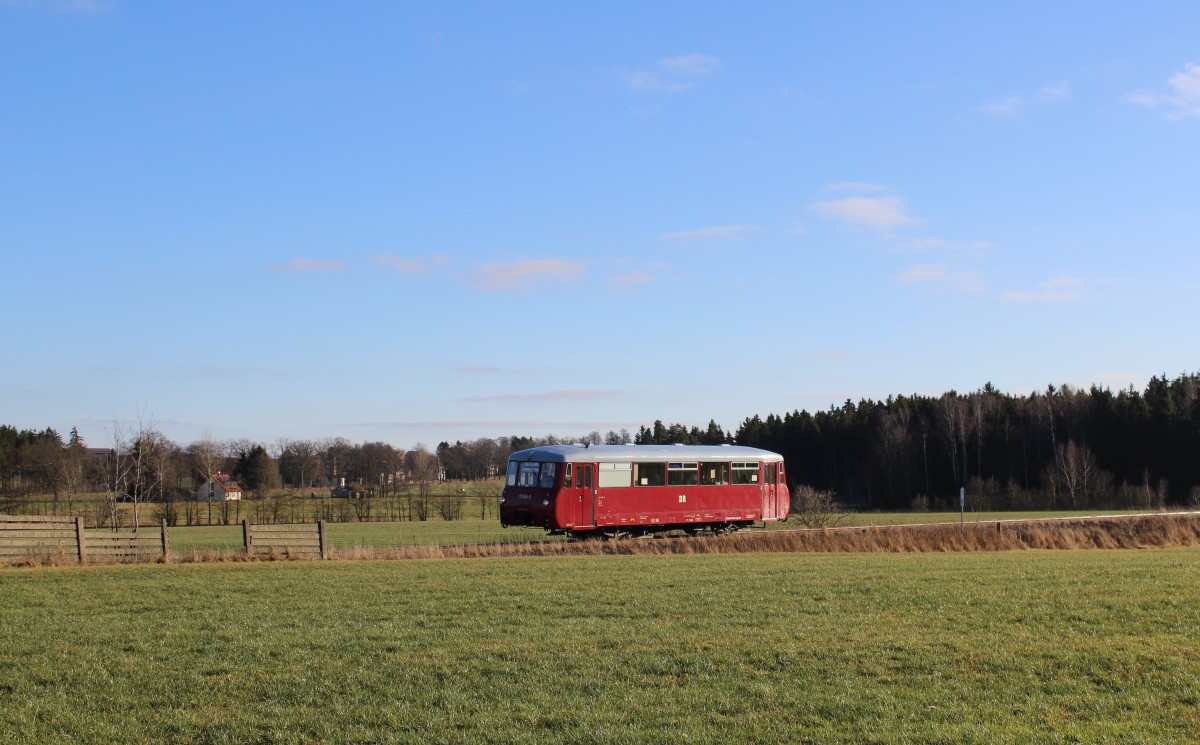 Am 30.12.13 gab es eine Abschlussfahrt mit 171 056 zwischen Schönberg/v. und Schleiz West. Hier zusehen zwischen Schönberg und Mühltroff. 