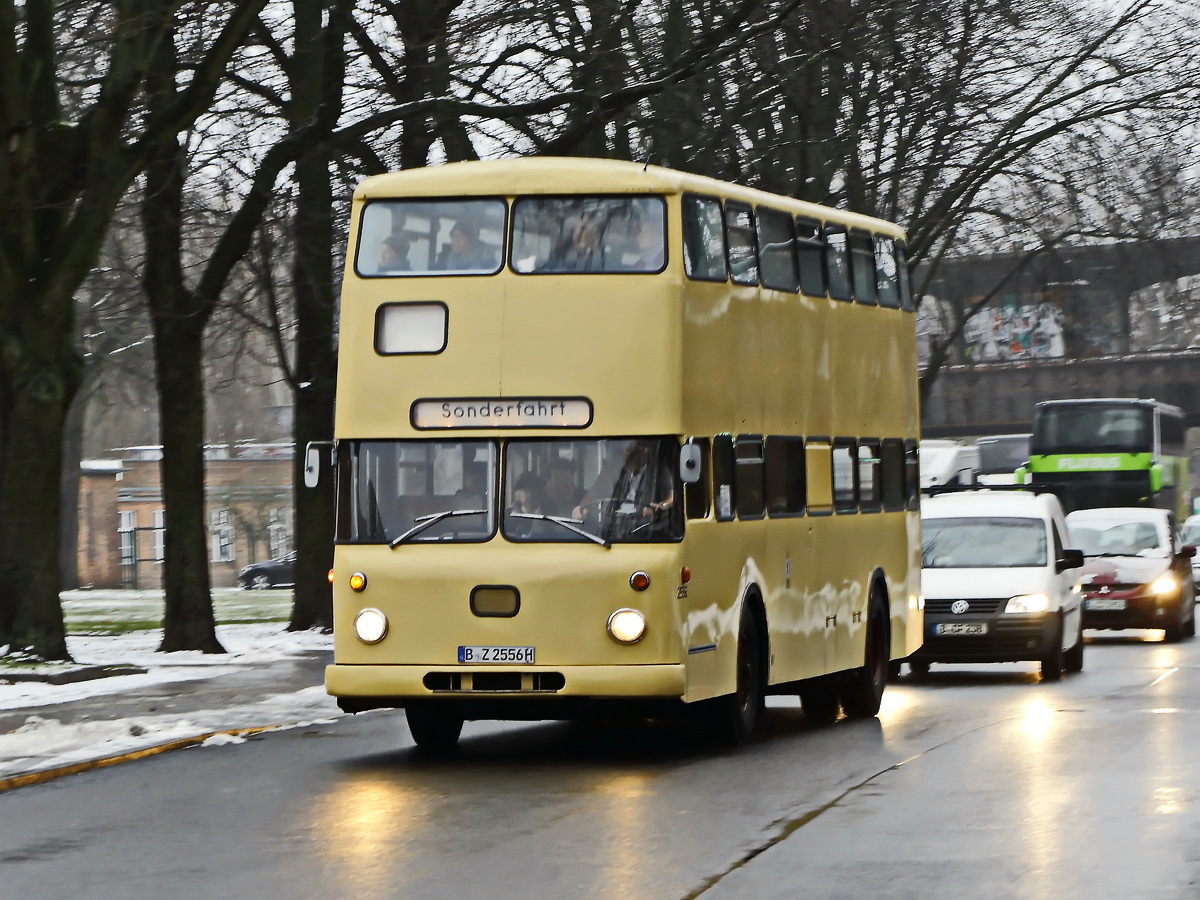 Anfahrt des Bssing DE 74 am 26. Januar 2019 im Rohrdamm in Berlin Spandau.