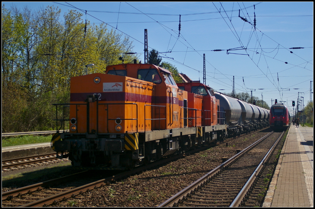 ArcelorMittal 62 / 293 062 + 293 060 + Uacns in Wustermark-Priort, 21.04.2015