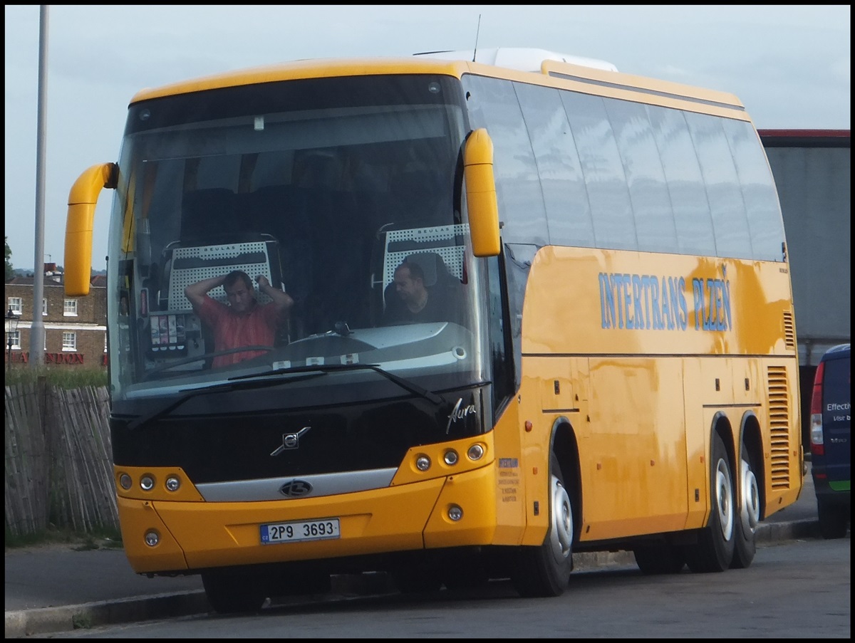 Beulas Aura von Intertrans Plzen aus Tschechien in London.