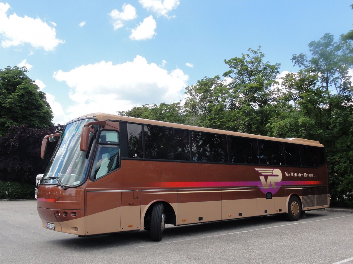 BOVA Reisebus aus der CZ am 12.6.2013 in Krems an der Donau.