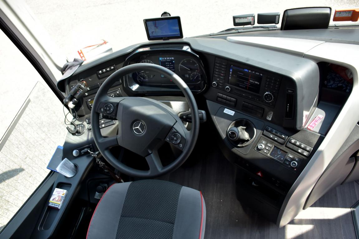 Cockpit des Mercedes Tourismo aus der CZ.