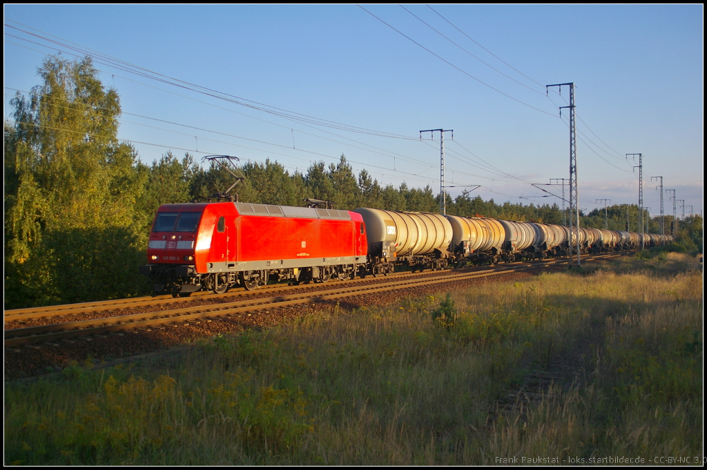 DB Schenker 145 035 mit Kesselwagen-Zug am 01.10.2013 durch die Berliner Wuhlheide