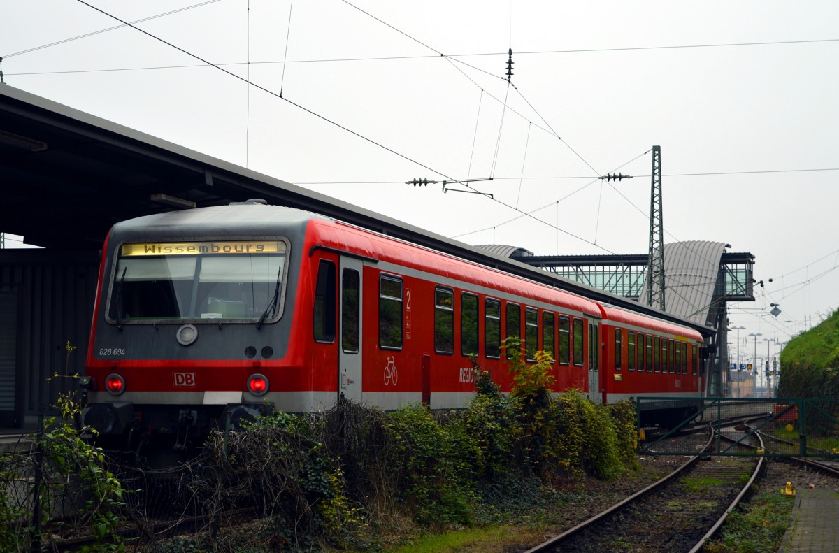 Der 628 694 im Bahnhof Neustadt auf den Weg nach Wissembourg am 30.11.2014