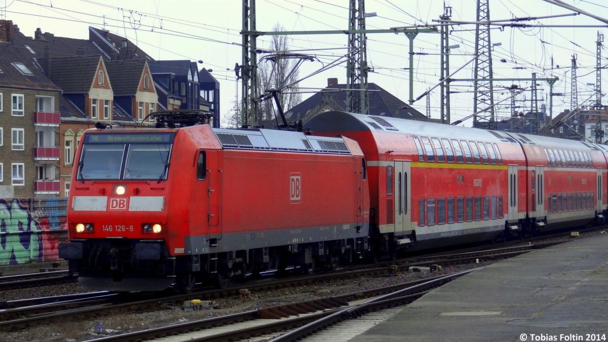 Der RE nach Bremerhaven-Lehe wird in Hannover Hbf bereitgestellt.
Aufgenommen im Mrz 2014.